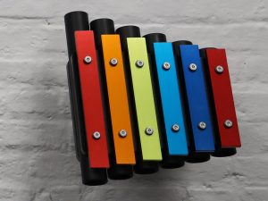 Perfect for nursery schools, pre-schools and kindergartens, this bright and inviting metallophone is easy to securely fix in the ground, a wall, fence or post and suitable for both indoor and outdoor use.