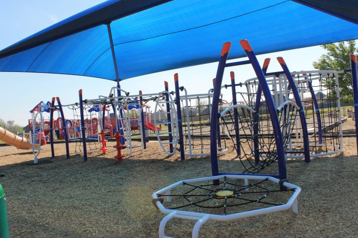images Custom colored Sunny Sands Get Physical Structure at Cross Timbers Elementary School in Edmond, OK. Cobalt Blue Posts, White Rails and Primary Red Plastics