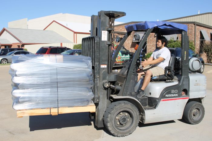 images Almost 500 lbs, the 20' GaGa ships as freight