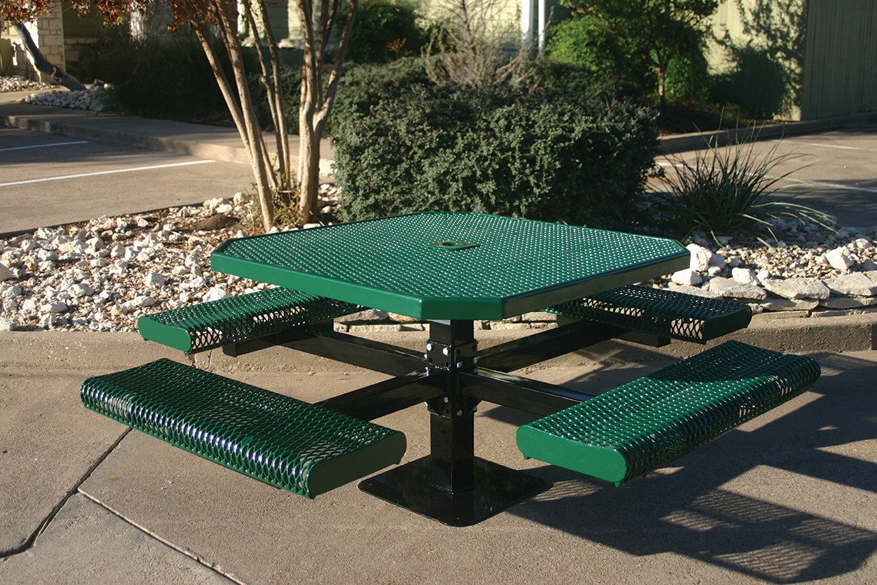 Rolled Edge seats are an additional option